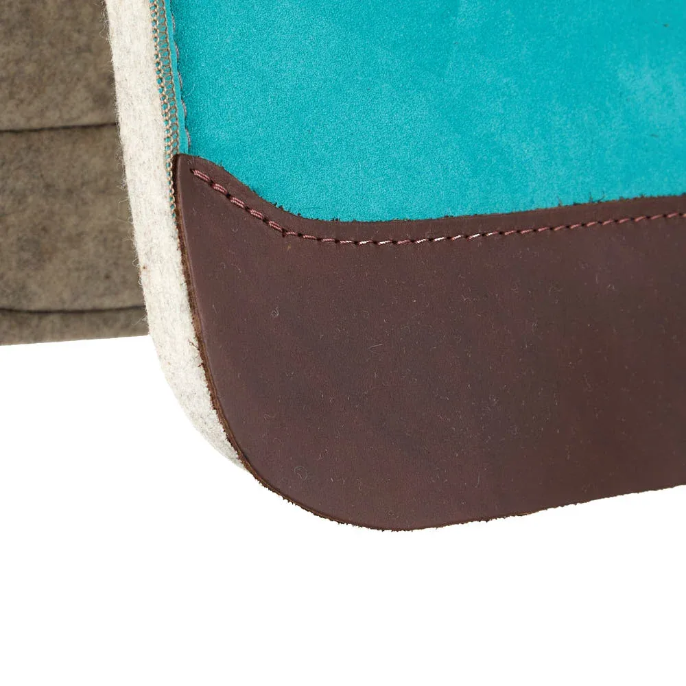 5 Star Equine Products Supplies Inc. 3/4in Natural Flex Fit Barrel Racer Teal Suede Top Saddle Pad - Image 2