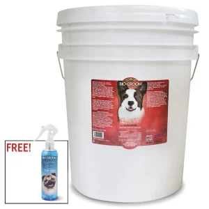 Bio-Groom Flea & Tick Dog Grooming Conditioning Shampoo 5 Gallon