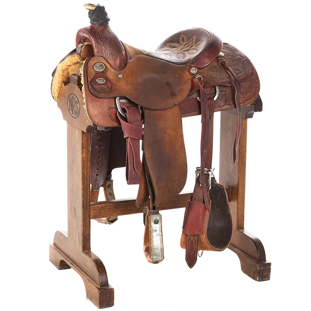 Circle Y Saddlery Used 14.5ïn 1/2 Breed Floral Team Roper