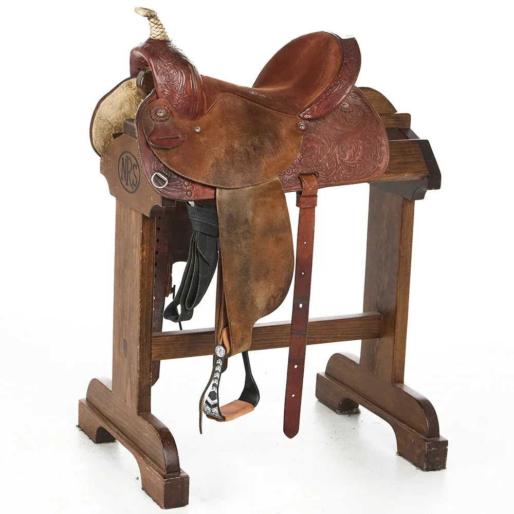 Circle Y Saddlery Used 14.5in 1/2 Breed Oak and Acorn Barrel Saddle