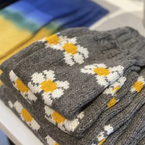 Daisy Wool Knit Dog Sweater <>