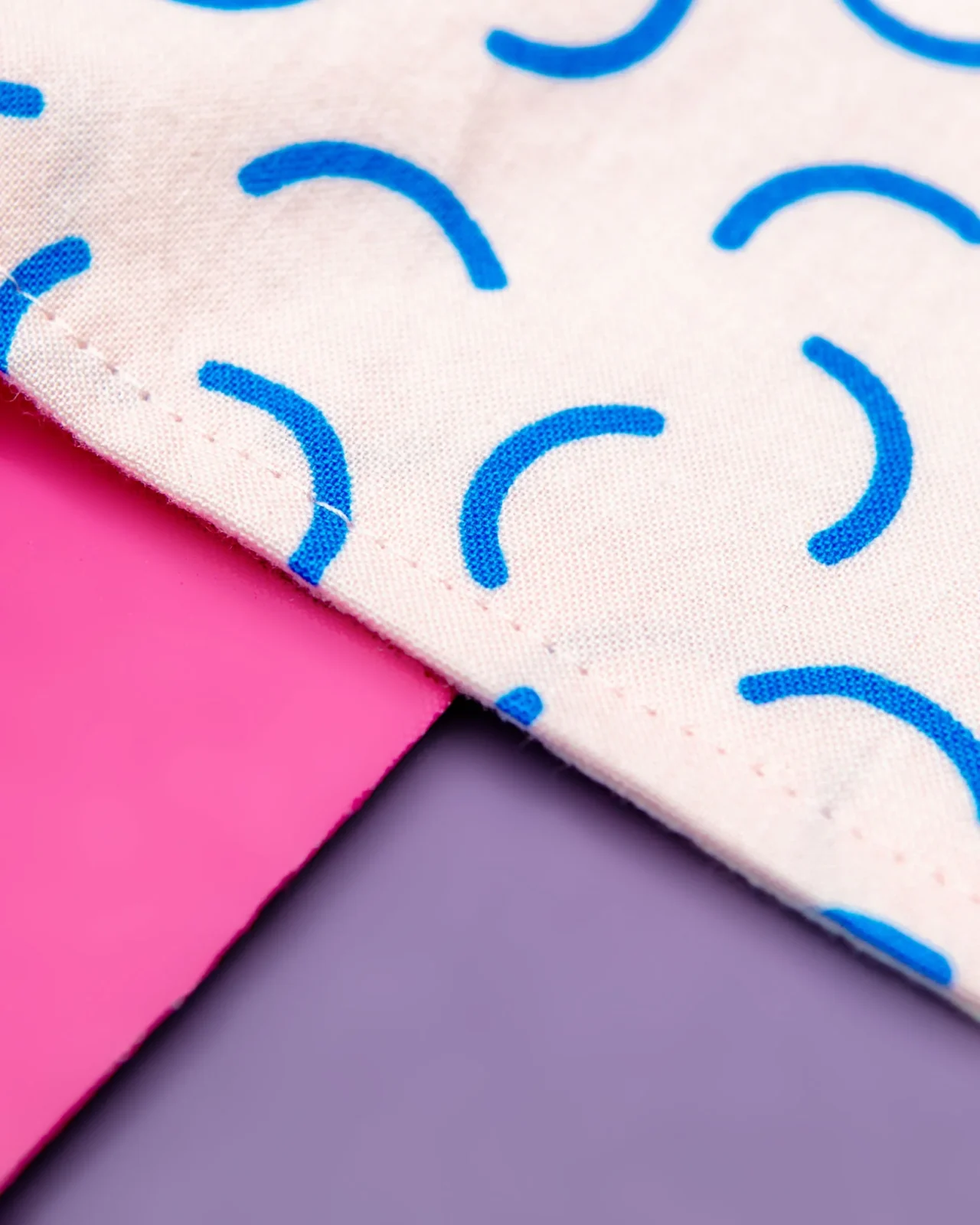 Dog Bandana in Soft Pink Pop Print (Made in the USA) <> - Image 2