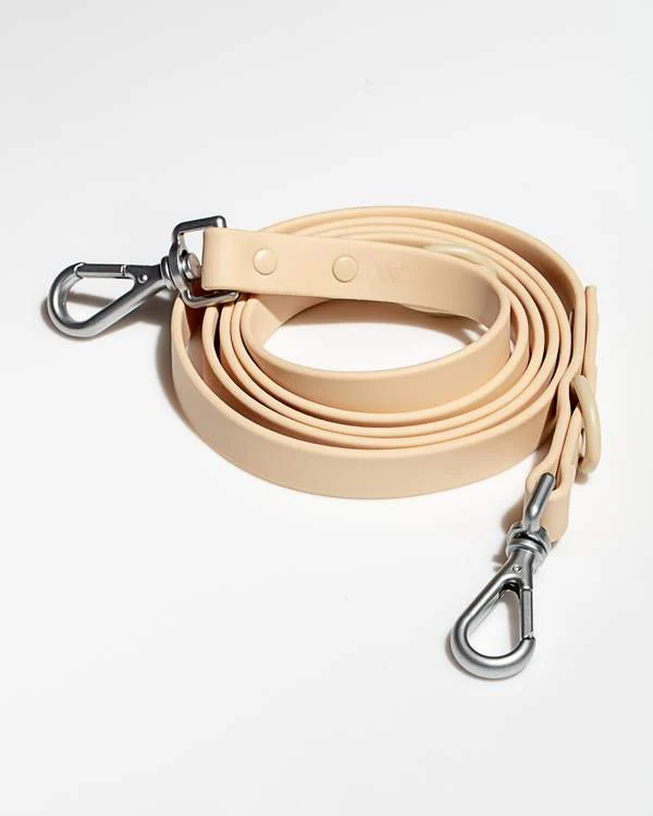 Durable Dog Leash in Tan <>