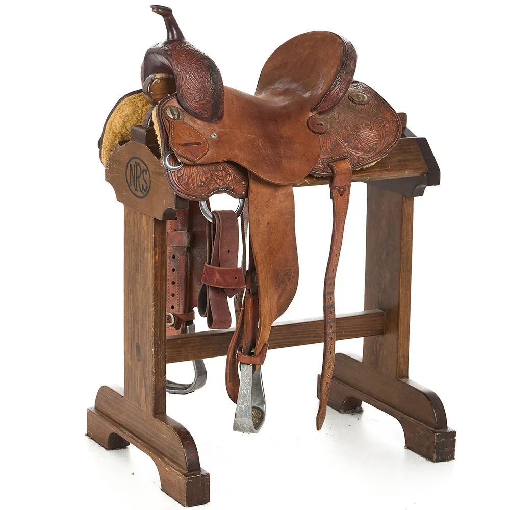 H4 Saddlery Used 13.5in 1/2 Breed Poinsettia Barrel Saddle