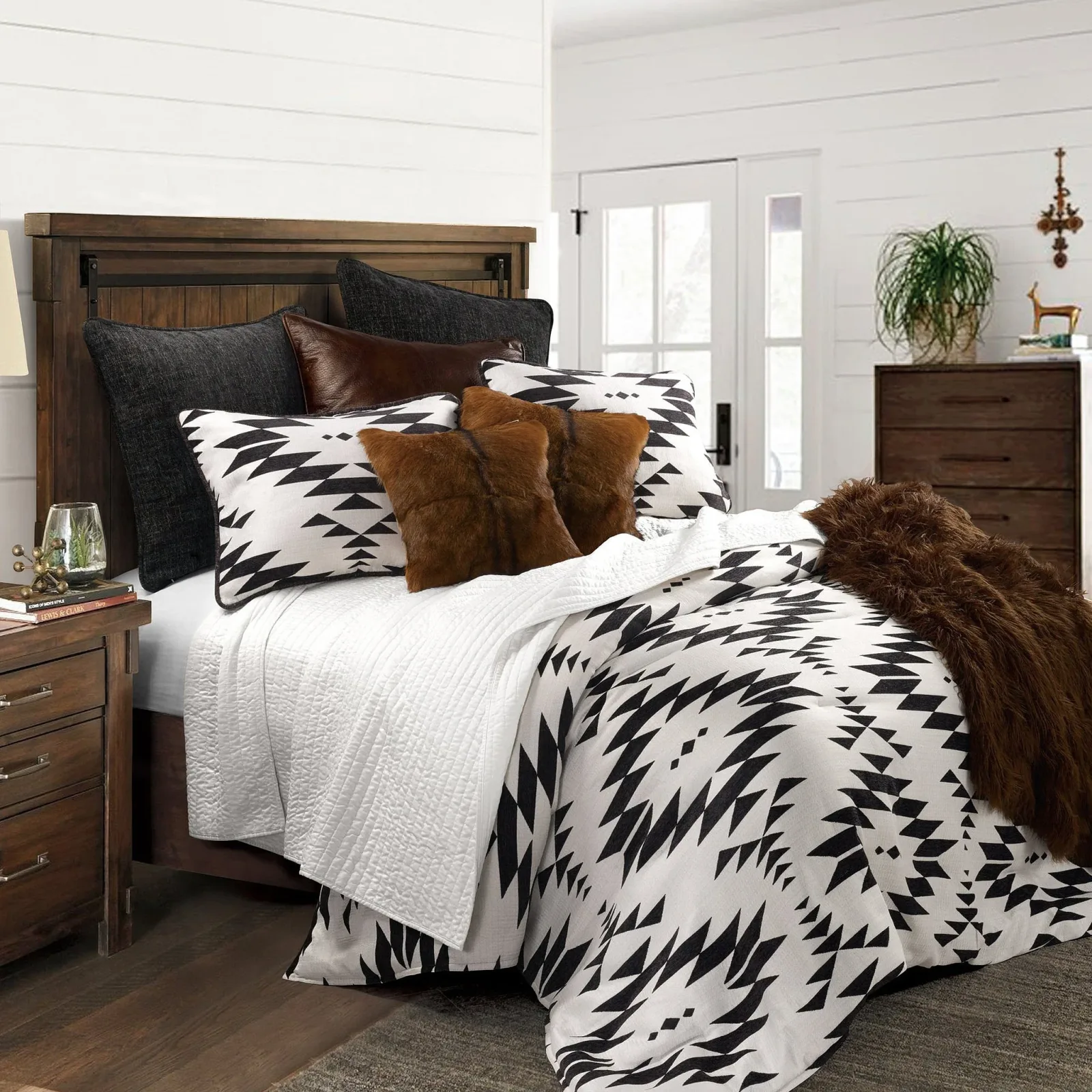 Hiend Accents Amelia Aztec Super Queen Comforter Set - Image 2