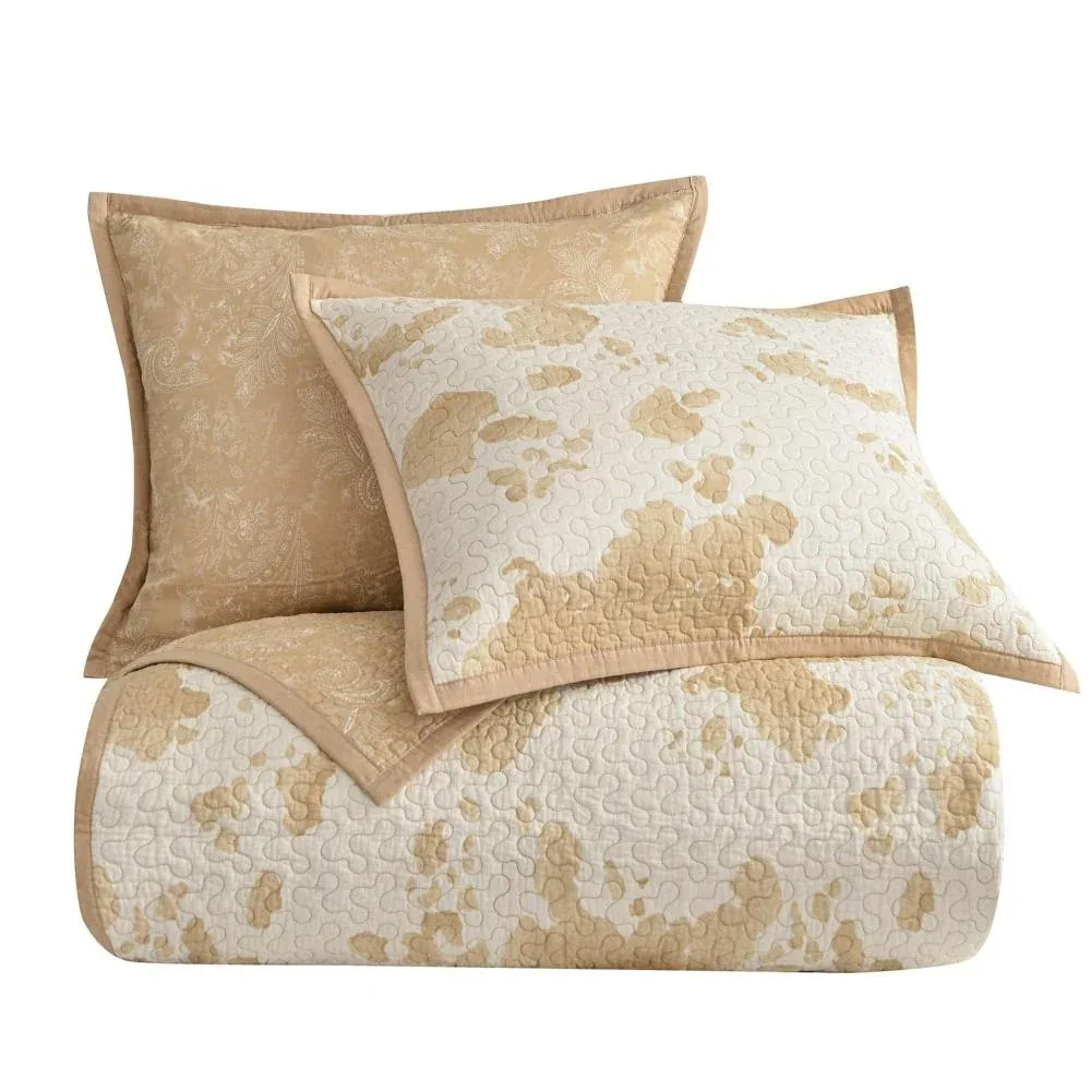 Hiend Accents Full/Queen Elsa Cowhide Reversible Quilt Set