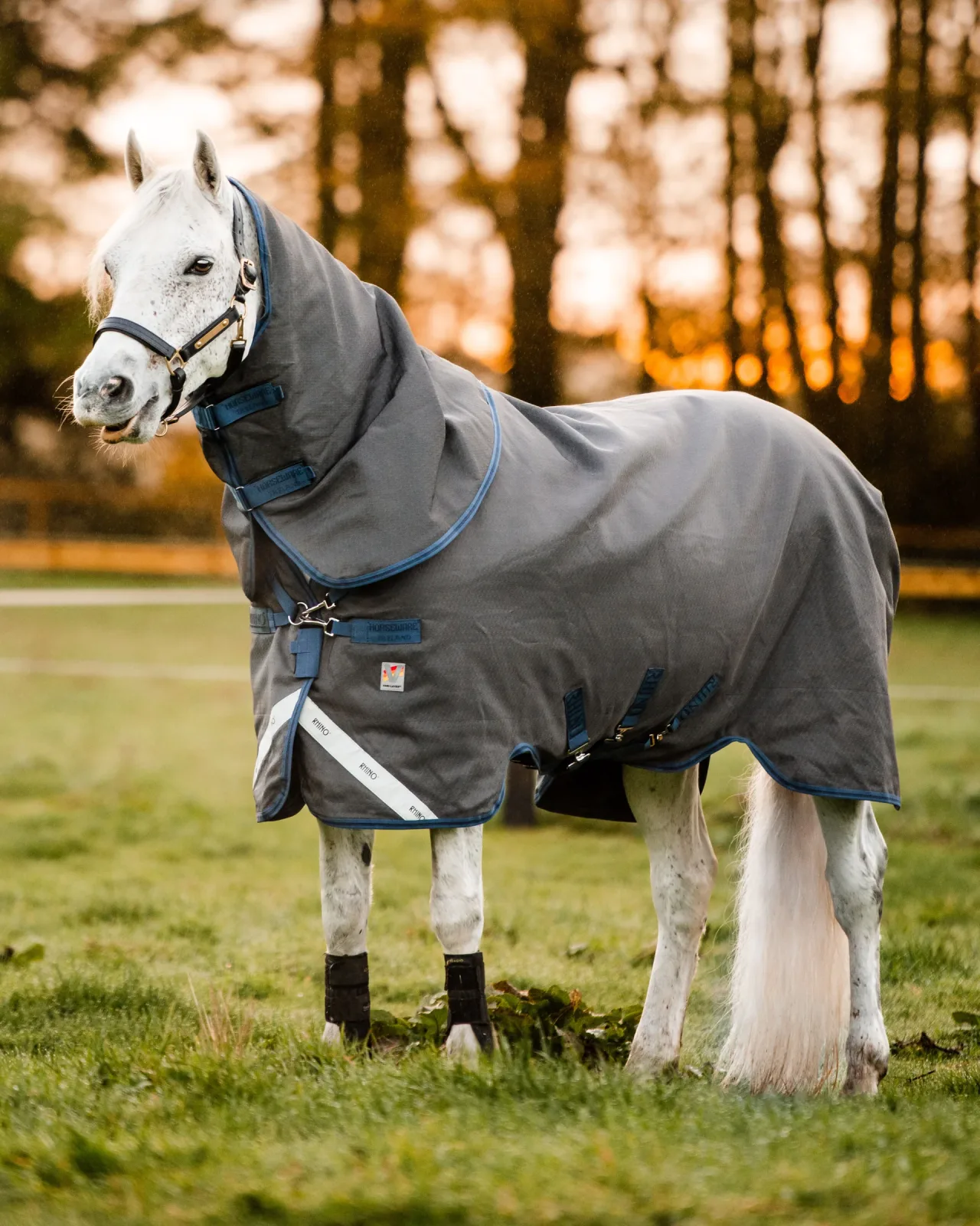 Horseware® Ireland Rhino® Plus HexStop Vari-Layer® 250 Gram Medium-Weight Turnout Blanket