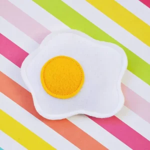 HOUSECAT CLUB | Catnip Fried Egg Toy