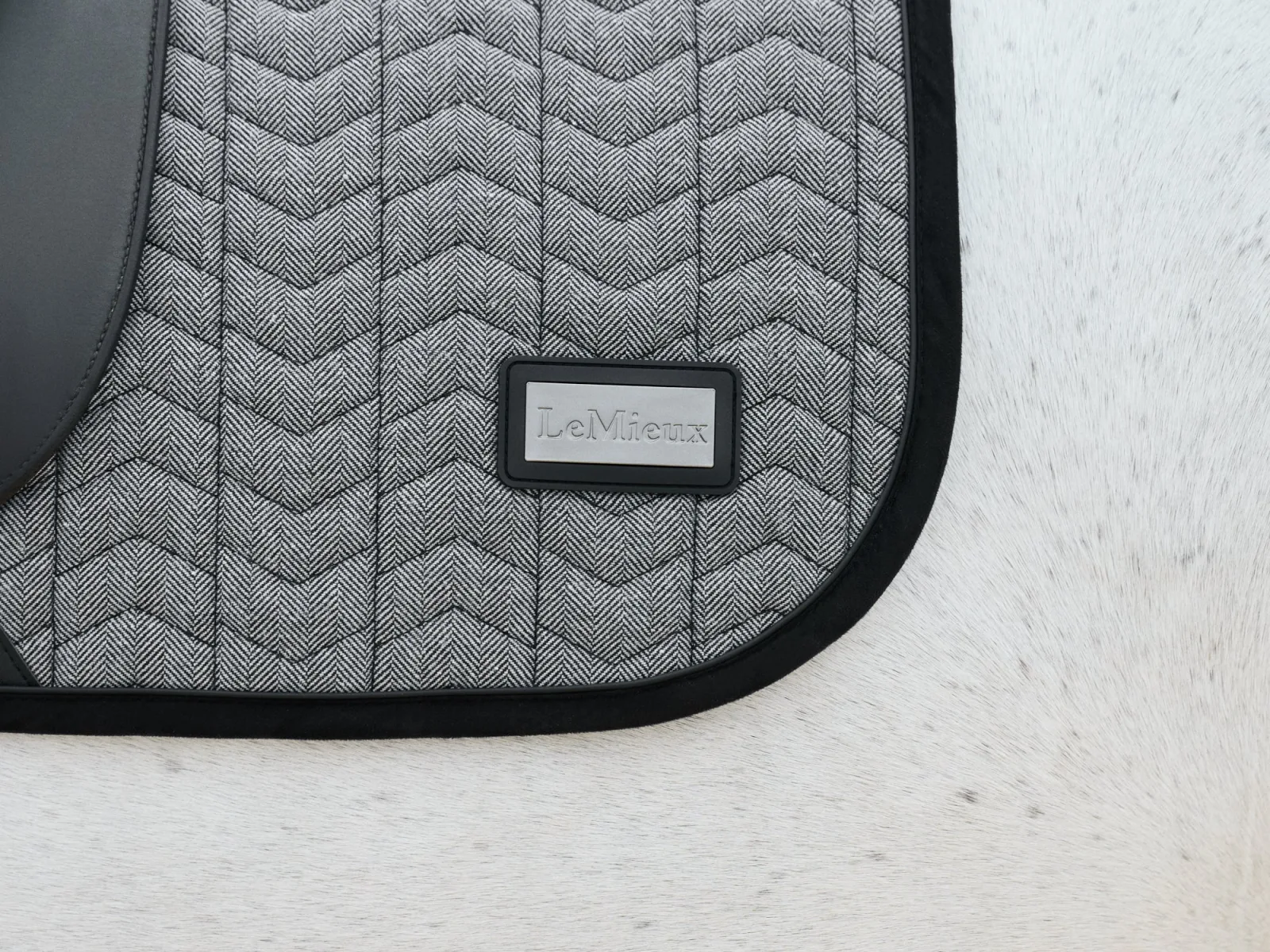 LeMieux® Aspen Dressage Saddle Pad - Image 2