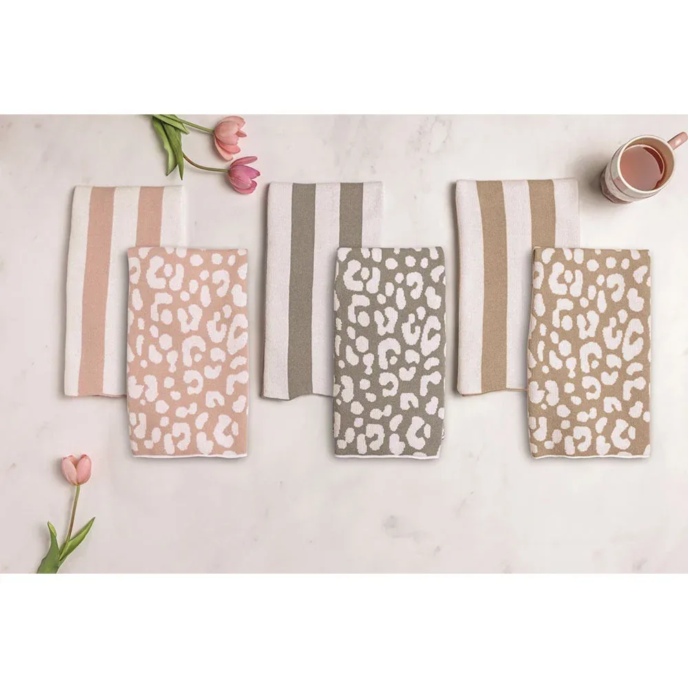 Mud Pie Pink Leopard Knit Towel - Image 2