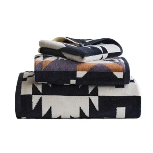 Pendleton Woolen Mills Inc. Jacquard Spider Rock Black/White Hand Towel