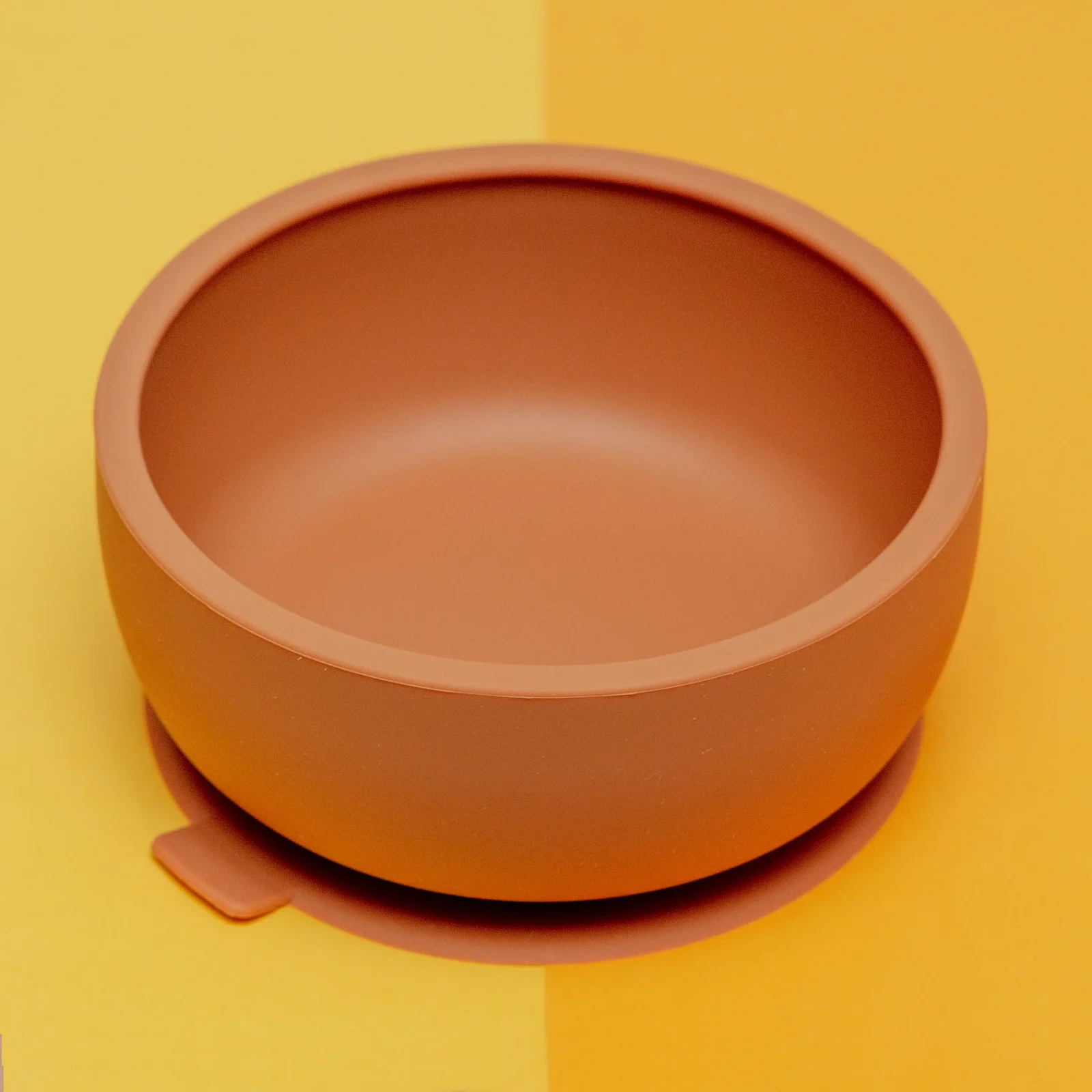 Silicone Suction Dog Food & Water Bowl with Lid in Terracotta <>