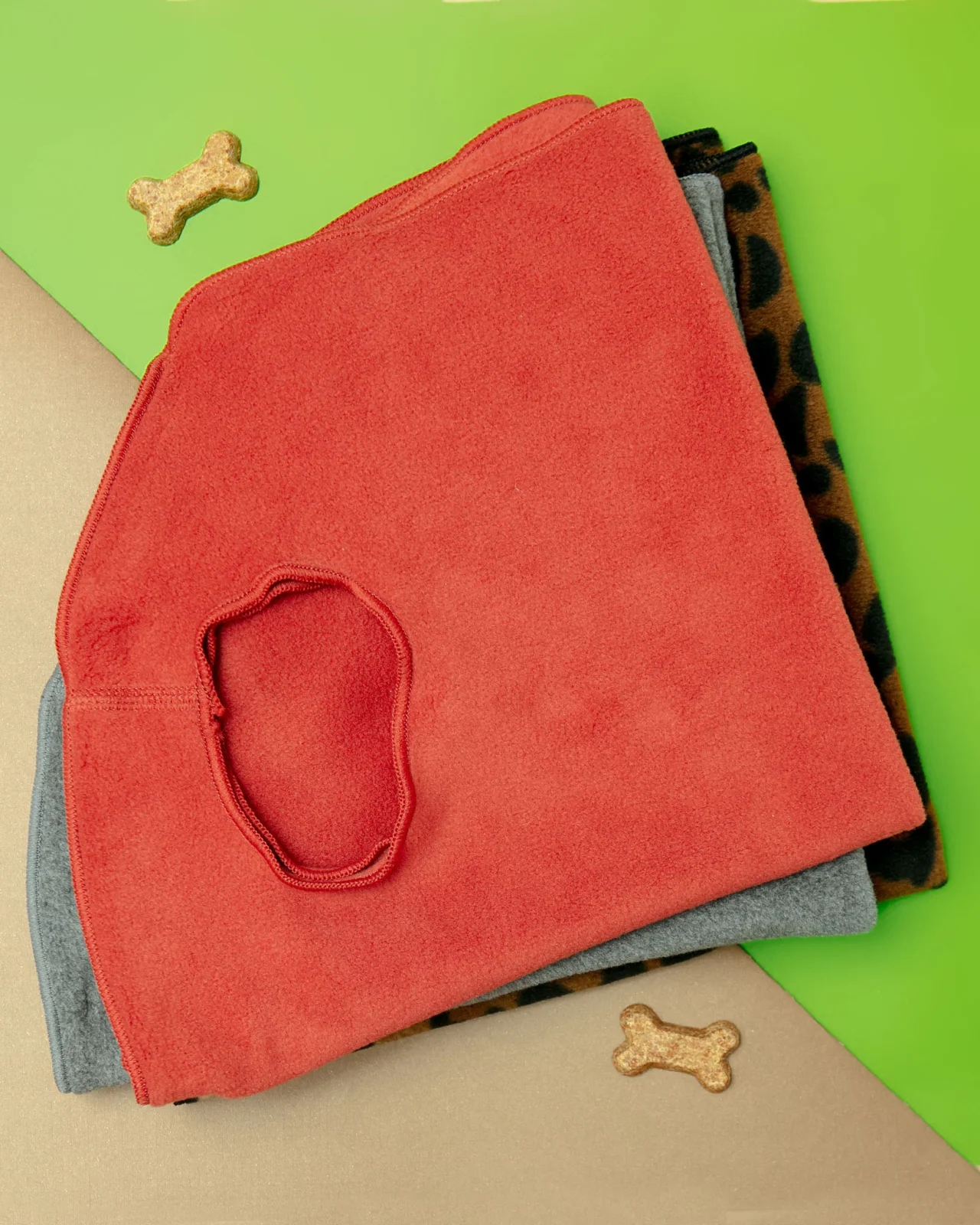 Pullover Stretch Dog Fleece in Paprika - Image 2