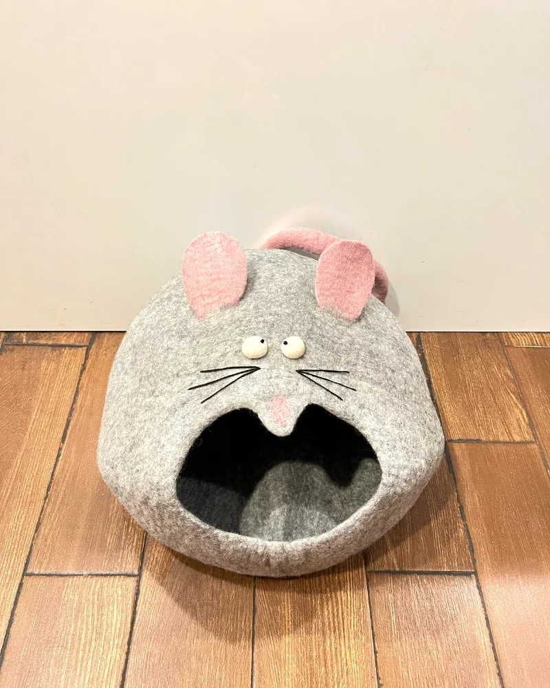 Mouse Cat Cocoon Bed (FINAL SALE)