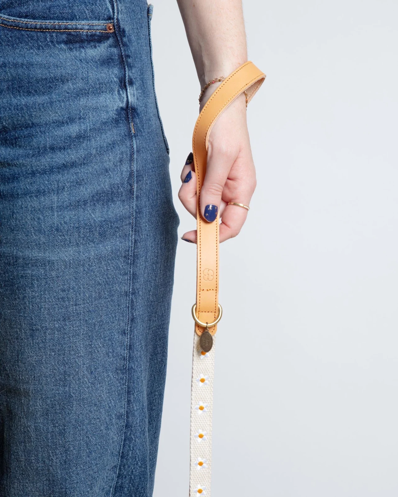 Cotton + Leather Daisy Dog Leash - Image 2