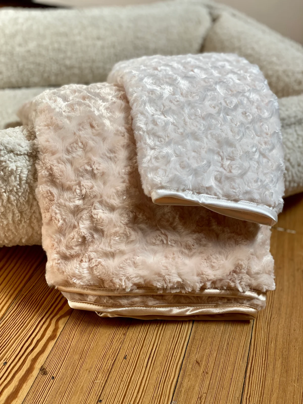 Rosebud Dog Blanket in Cream (Made in the USA) - Image 2