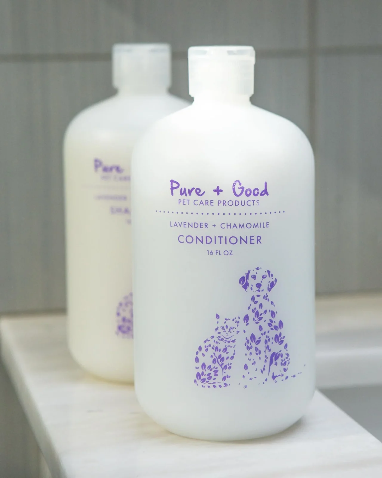 Purifying Conditioner for Dogs & Cats in Lavender + Chamomile