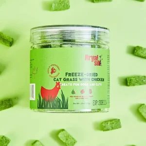 Freeze-Dried Cat Grass w/ Chicken Treats for Dogs & Cats