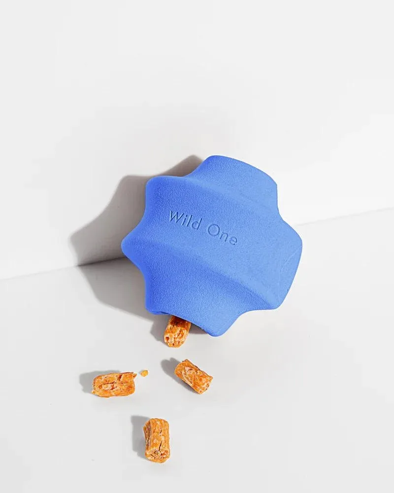 Twist Toss Dog Toy in Moonstone