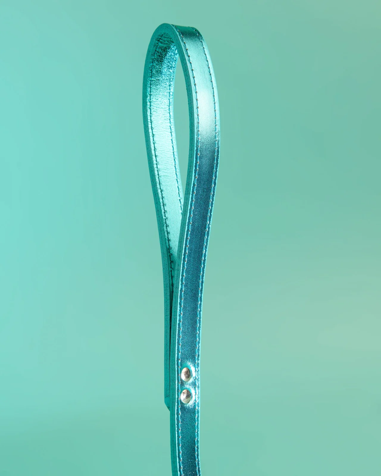 Shimmer Leather Dog Leash in Metallic Turquoise (FINAL SALE) - Image 2