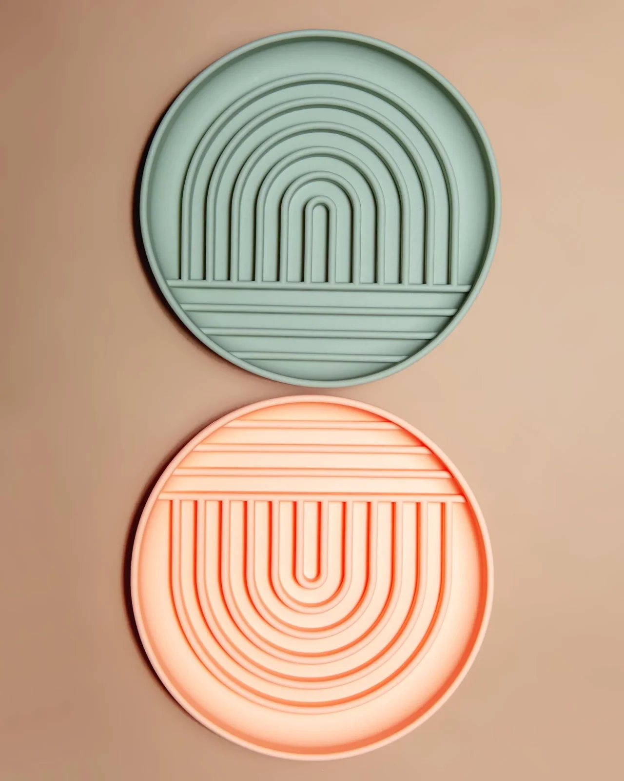 Modern Rainbow Slow Feeder for Dogs