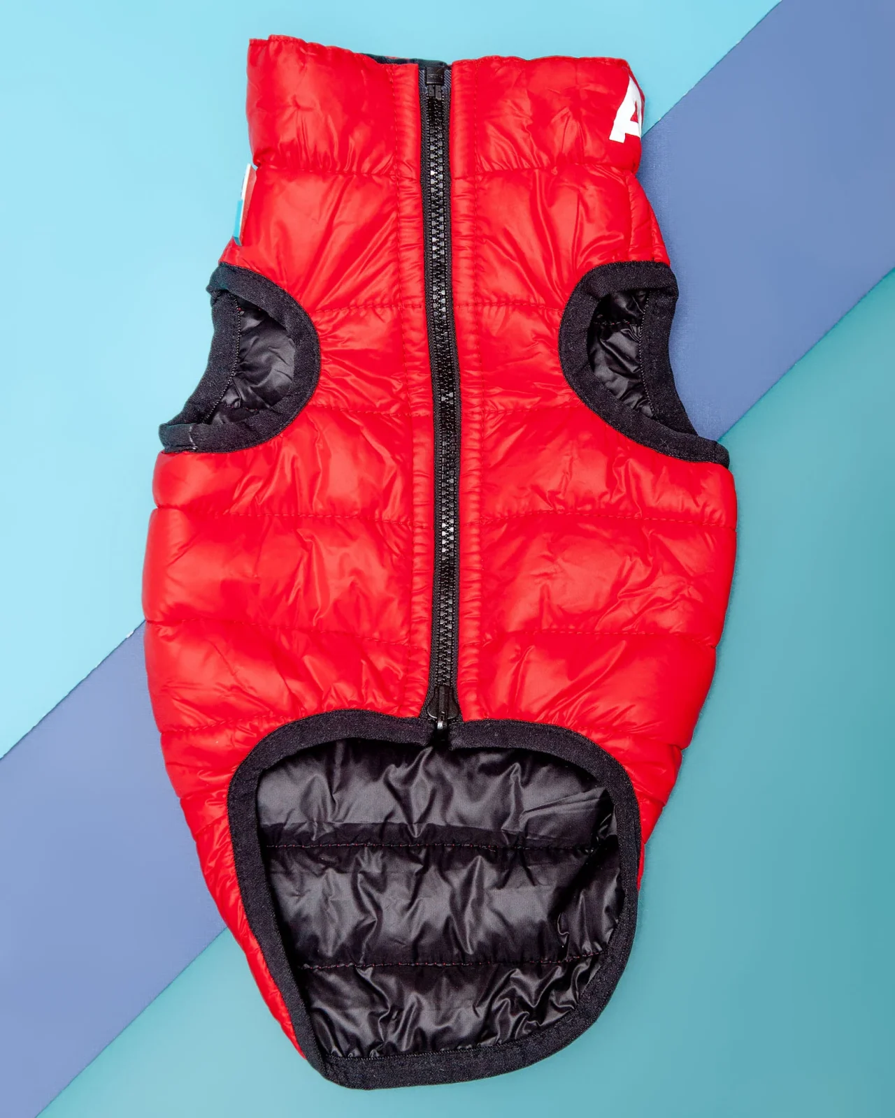 Reversible Puffer AiryVest in Red and Black <>