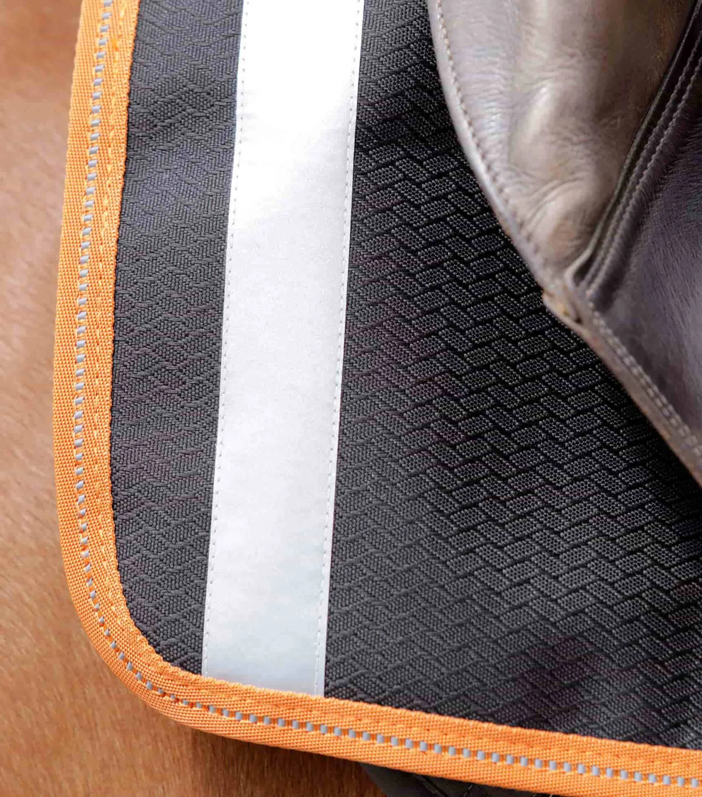 Stratus Horse Exercise Sheet Black - Image 2