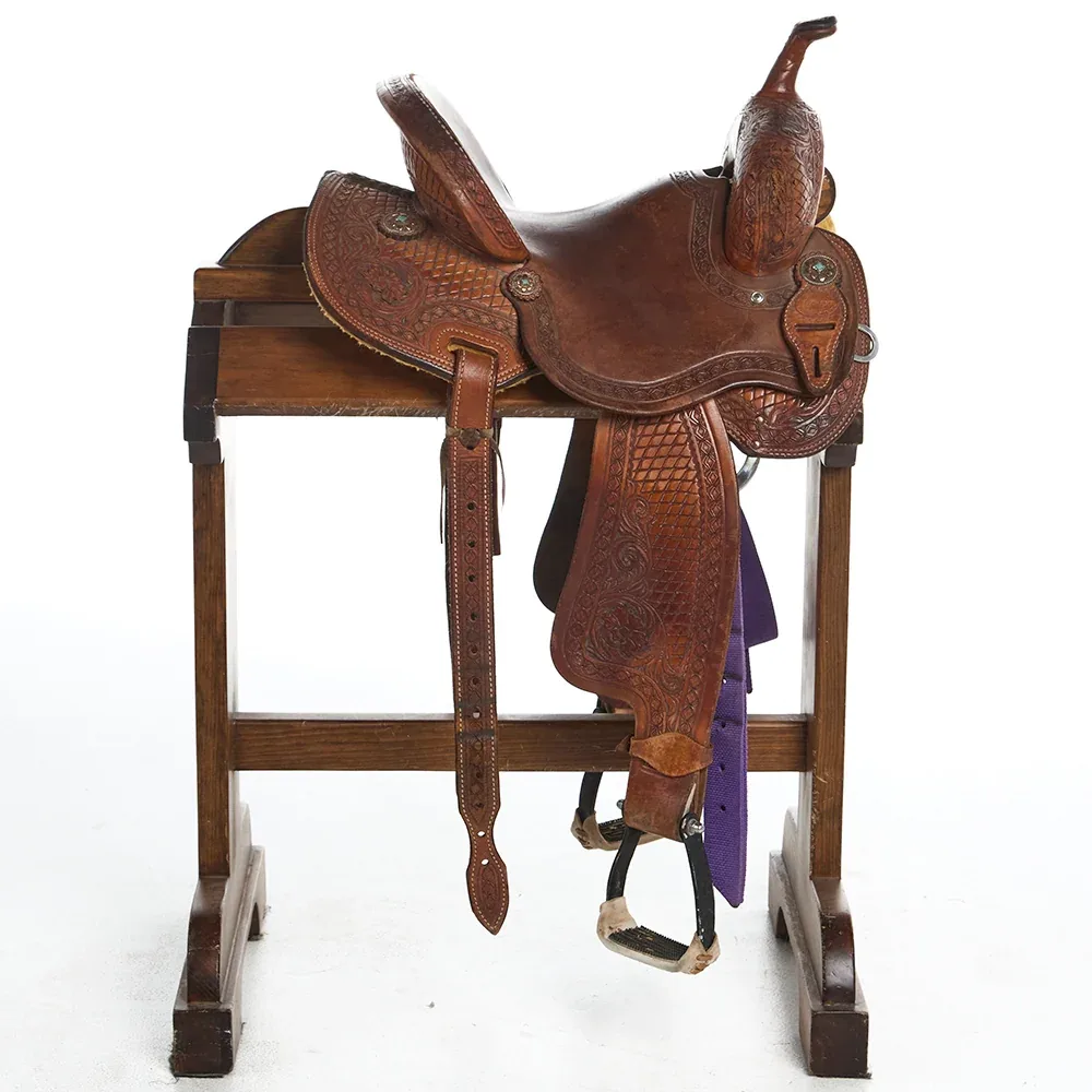 Teskey's Used 13.5in 3/4 Breed Floral and Diamond Stamp Barrel Saddles - Image 2