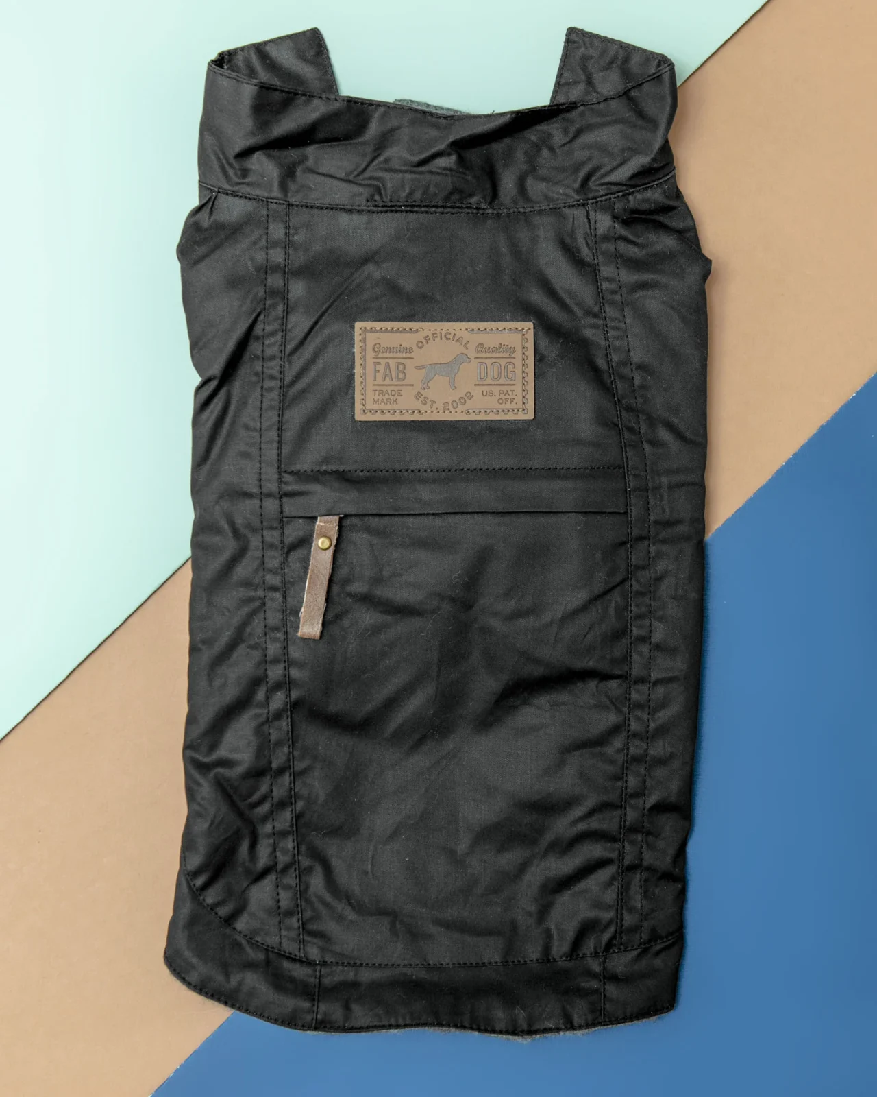 Waxed Utility Dog Coat in Black <>