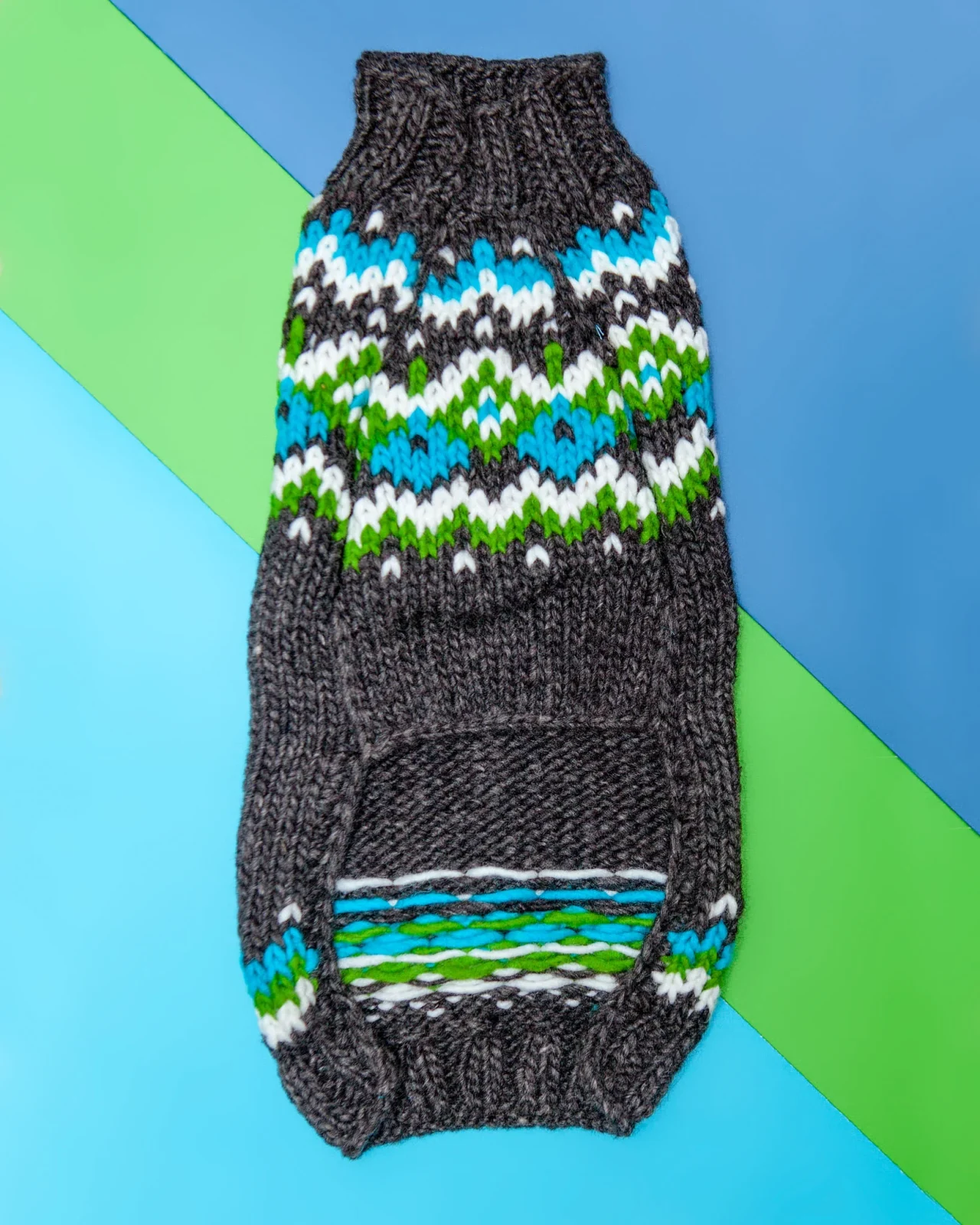 Winter Wonder Fairisle Dog Sweater in Charcoal <> - Image 2