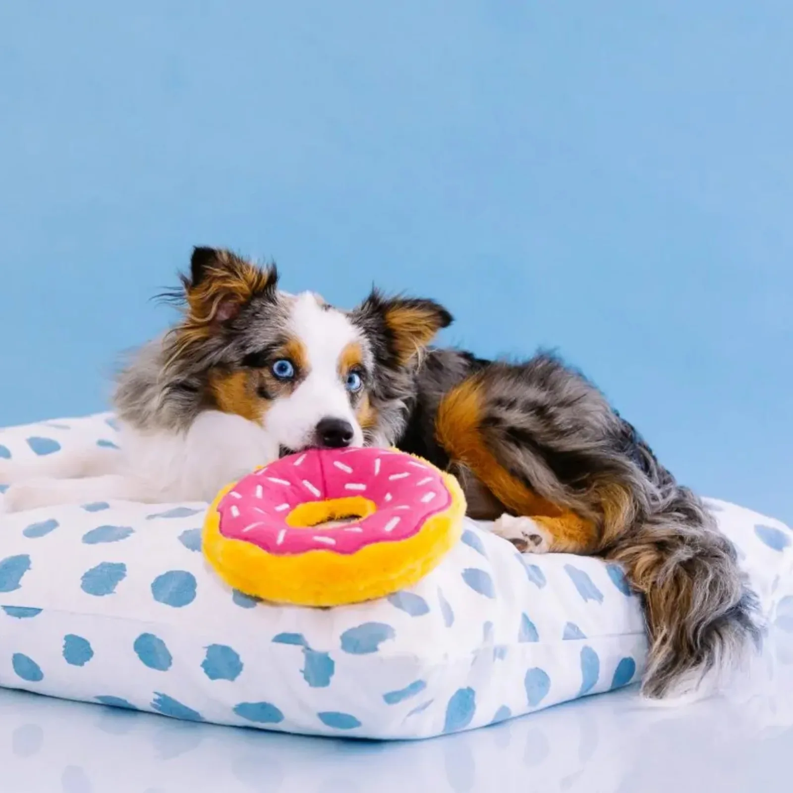 ZippyPaws Donutz Dog Toy Strawberry, Medium - Image 2